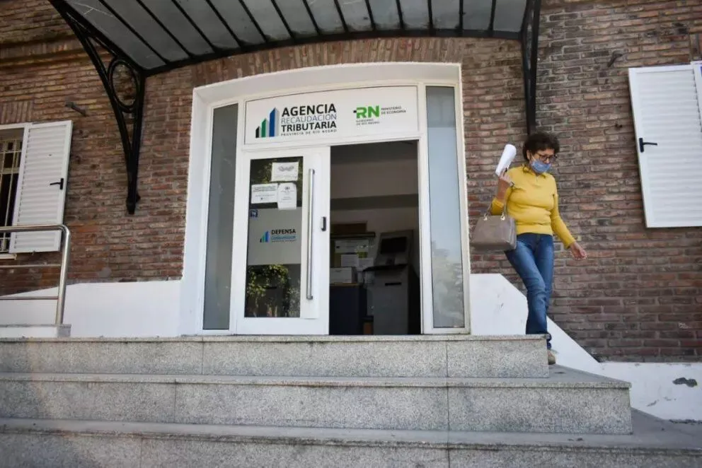 Hay un monto tope para que jubilados puedan acceder a exenciones impositivas: de cuánto es