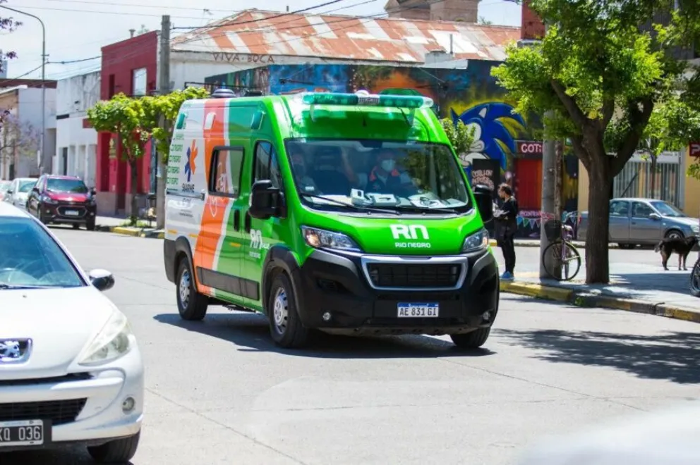 Dramático: fueron atender una emergencia y los atacaron con un arma blanca