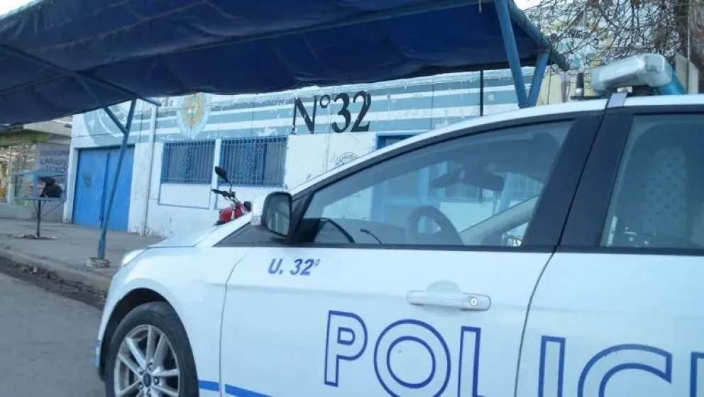 Dos motochorros robaron el celular a punta de pistola en Cipolletti