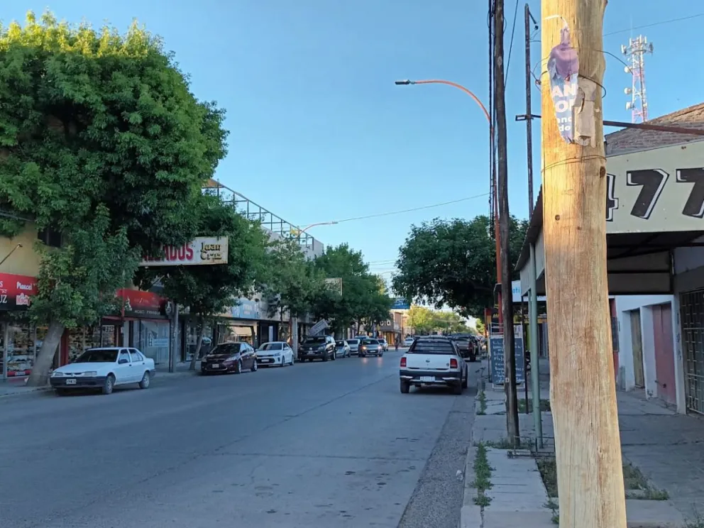 Tras casi dos horas sin servicio, se reestableció la electricidad en la mayoría de los barrios cipoleños
