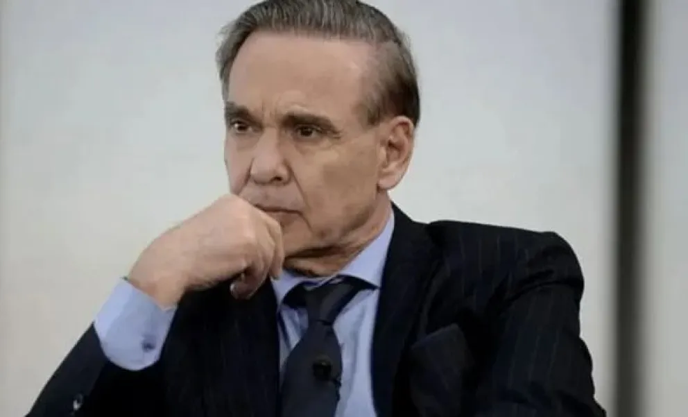 Pichetto critica duramente a Caputo por presiones a gobernadores