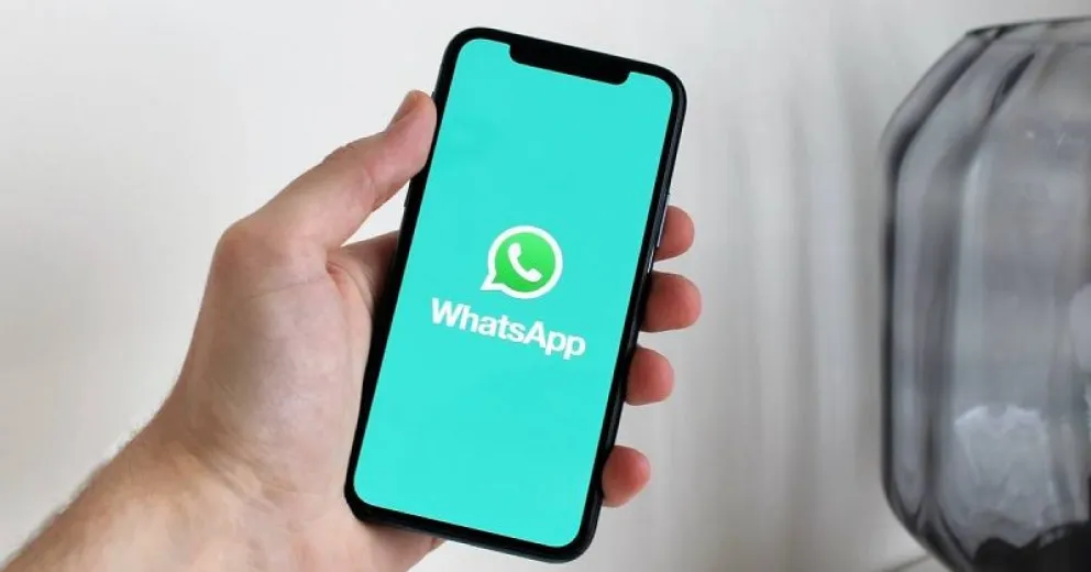 Descubrí cómo leer mensajes en modo invisible en WhatsApp