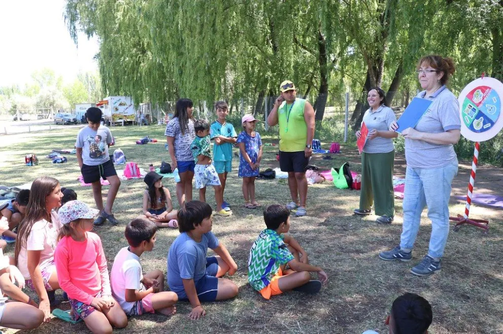 El mes cierra con actividades en la plaza céntrica por el Día Mundial de la Educación Ambiental