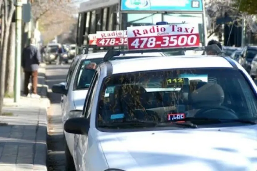 Esta semana aumenta la tarifa del taxi en Cipolletti: así quedaron los nuevos valores