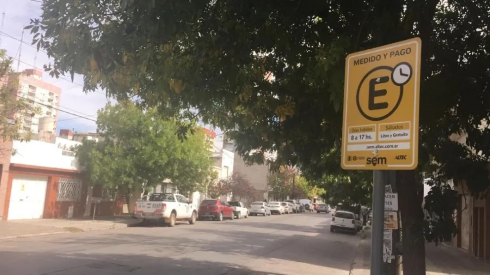 Este jueves se podrá estacionar libremente en el centro