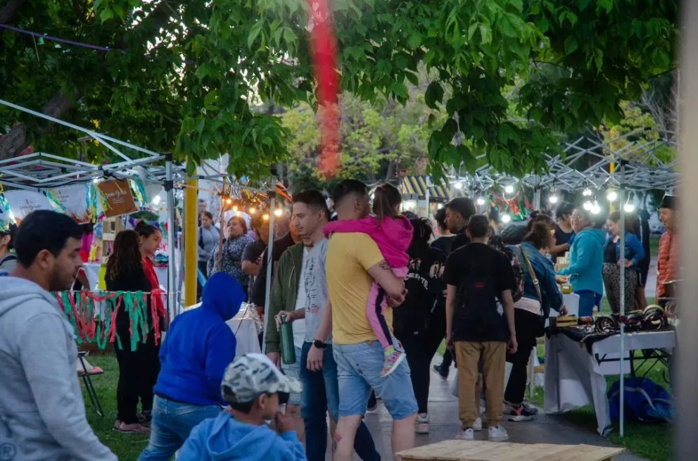 La feria de economía social vuelve a la Plaza San Martín este fin de semana 