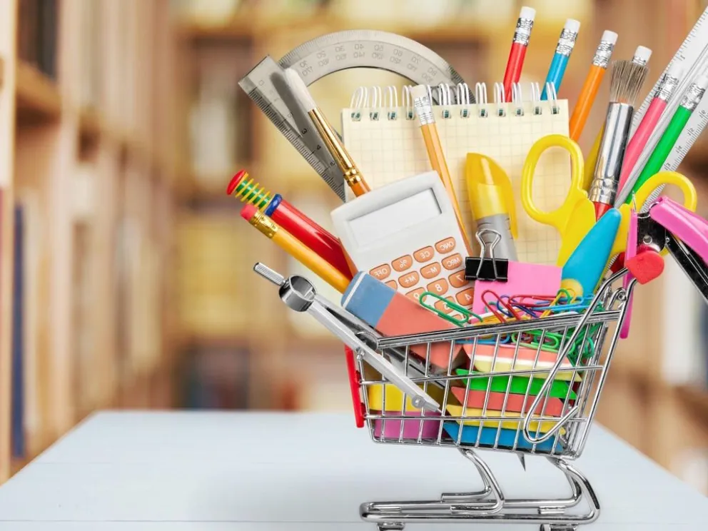 Bancos y billeteras virtuales ofrecen descuentos de hasta 40% para comprar útiles escolares