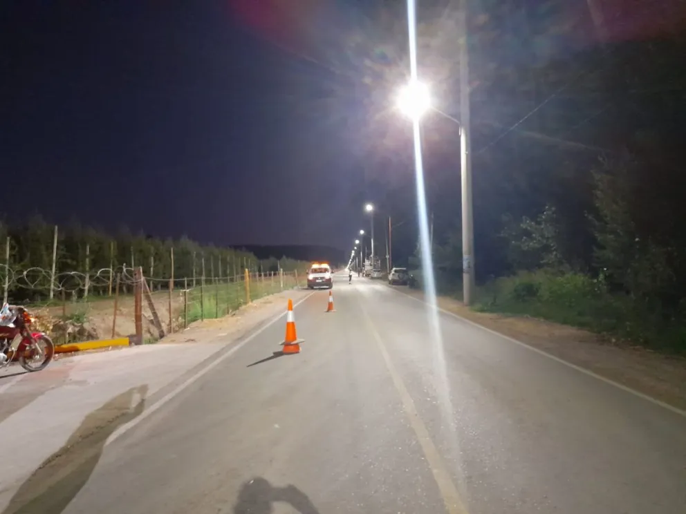  ¡Y un día se hizo la luz! Inauguraron el alumbrado en la calle de acceso a la Isla Jordán