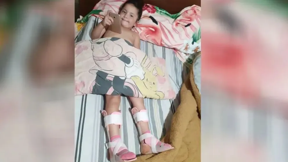 Sofi necesita de la solidaridad de todos: padece una enfermedad muscular y debe viajar al Garrahan
