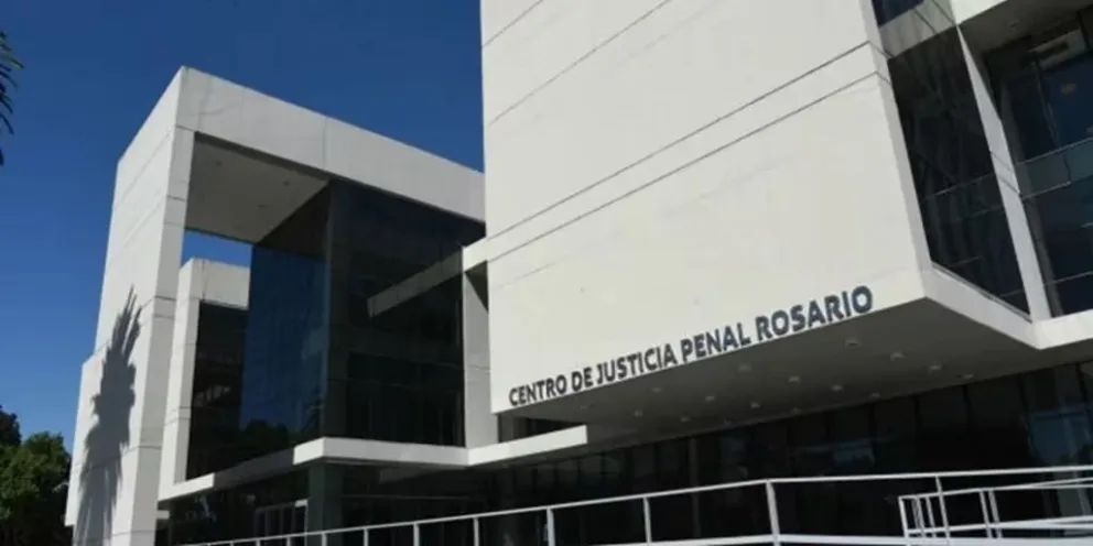 Dos ex policías condenados a prisión por vínculo con Los Monos