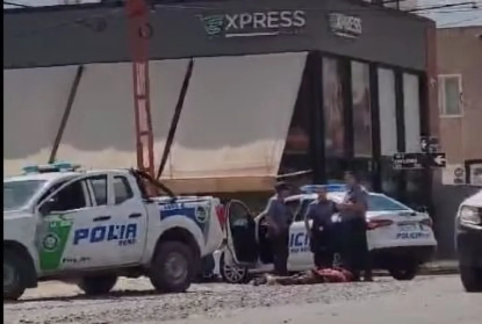Arrestaron a un ladrón tras un robo en cercanías a la estación de servicio de Fernández Oro