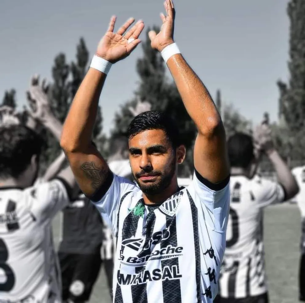  Volvió Matías Carrera al club Cipolletti de cara al Torneo Federal A 2024