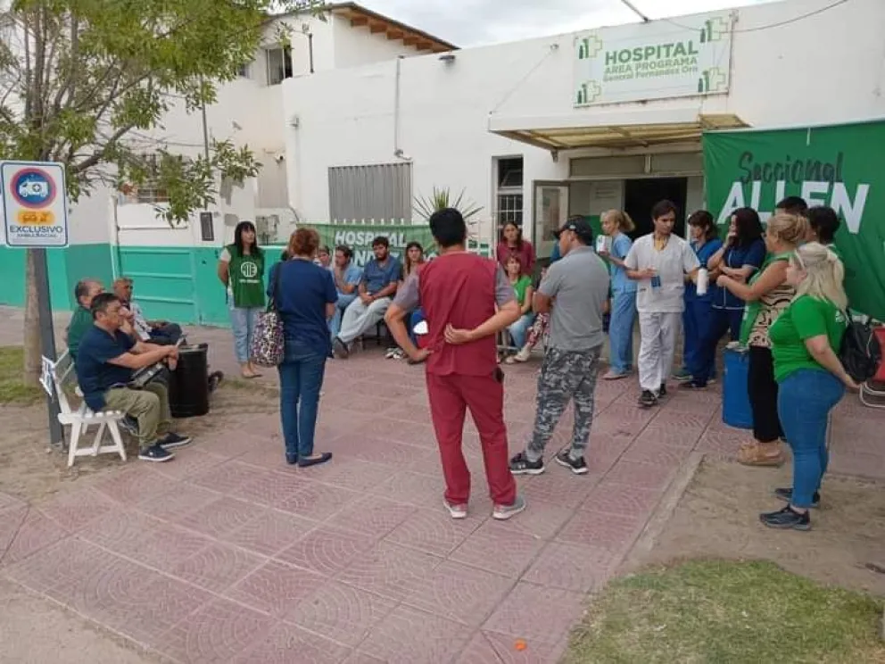 Crisis hospitalaria: trabajadores de la salud reclaman por la falta de insumos en el hospital.