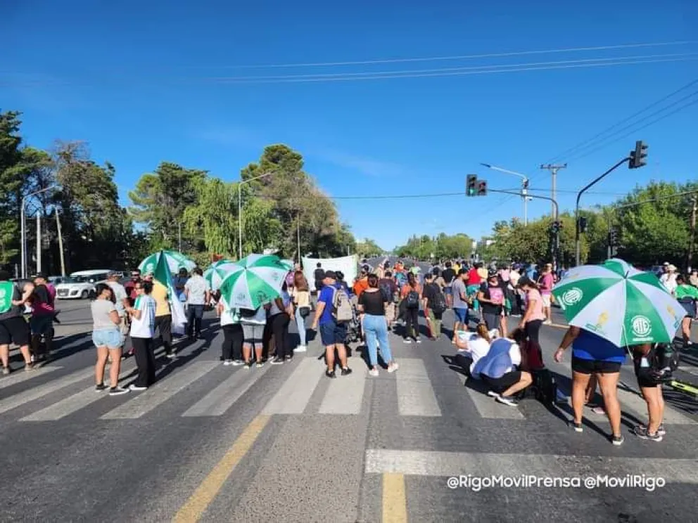  Jueves de protestas: ATE levanto el paro y la entrega de CV en dependencias estatales 