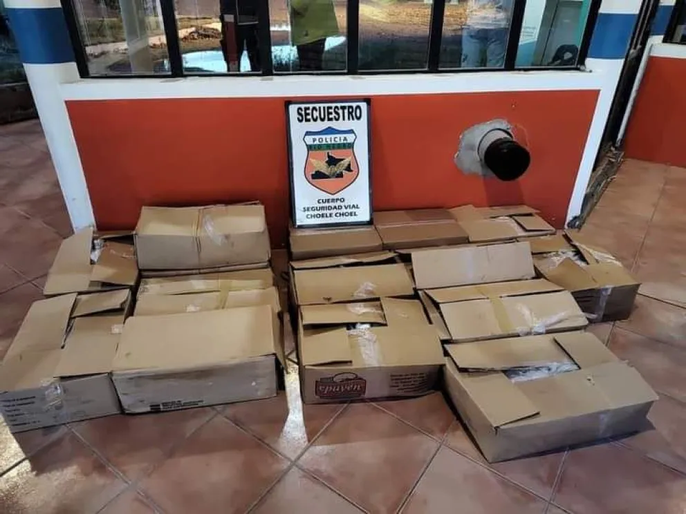 Decomisaron mariscos y calamares en un control vehicular que tenían como destino la ciudad de Cipolletti