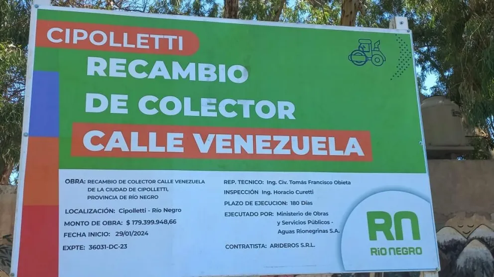 Comenzó el recambio del colector cloacal de calle Venezuela en Cipolletti