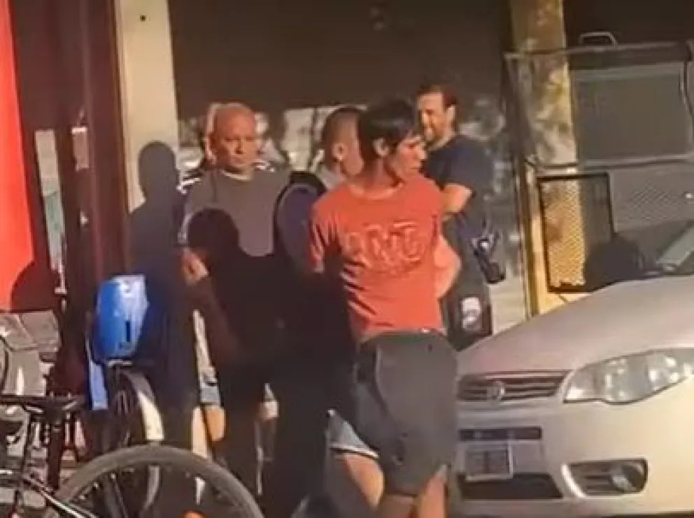 VIDEO: Intentó asaltar a un vecino en el cajero automático y lo detuvieron
