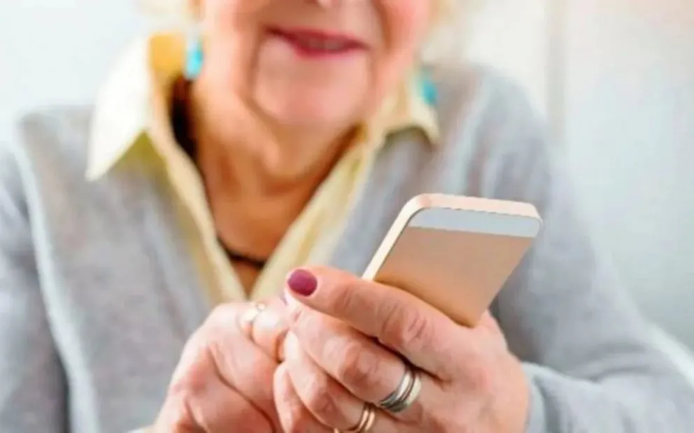 Una abuela cipoleña, por “incontinencia digital”  no podrá vincularse con su nieta