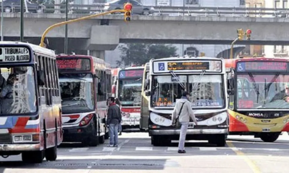 El interior del pais se une y reclama judicialmente por el subsidio del transporte público