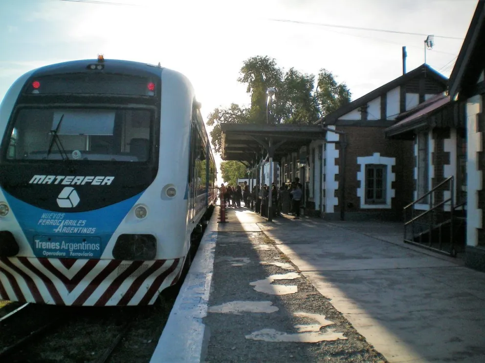 Se reunieron vecinos y legisladores de Rio Negro por un objetivo claro: recuperar el tren de pasajeros