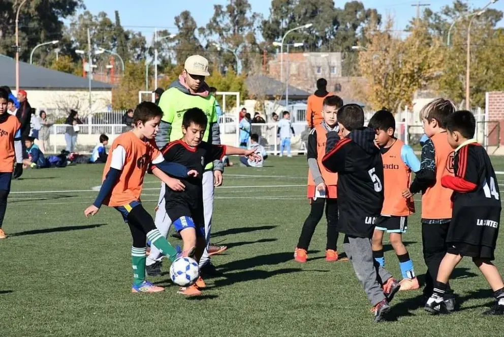 ¡Vuelve la liga infantil de fútbol a Cipolletti! Conocé cuándo comienza