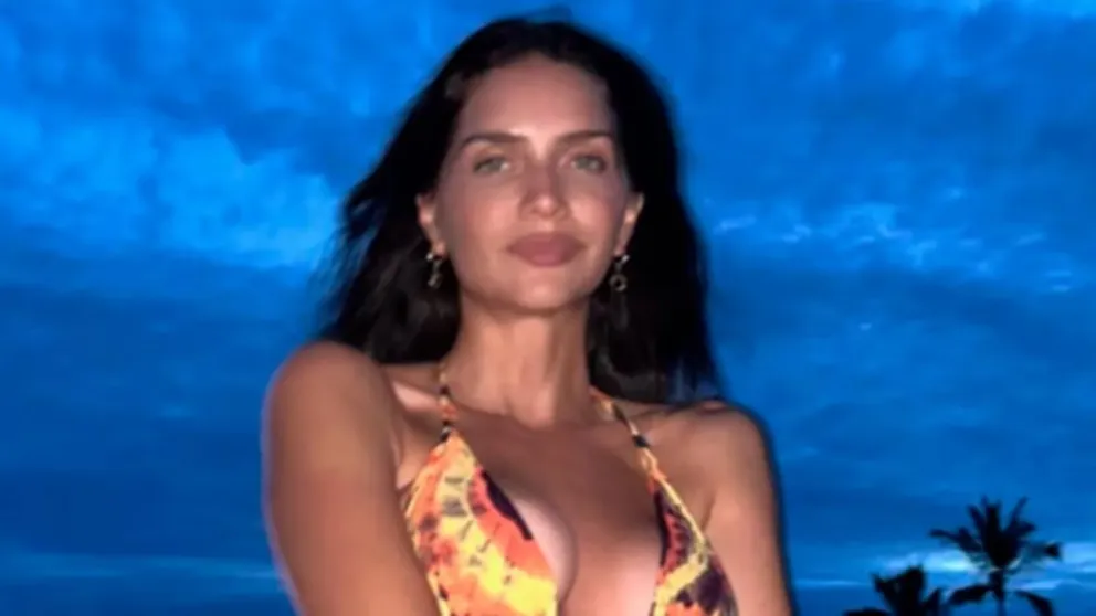 Zaira Nara seduce a Brasil con su estilo en microbikinis