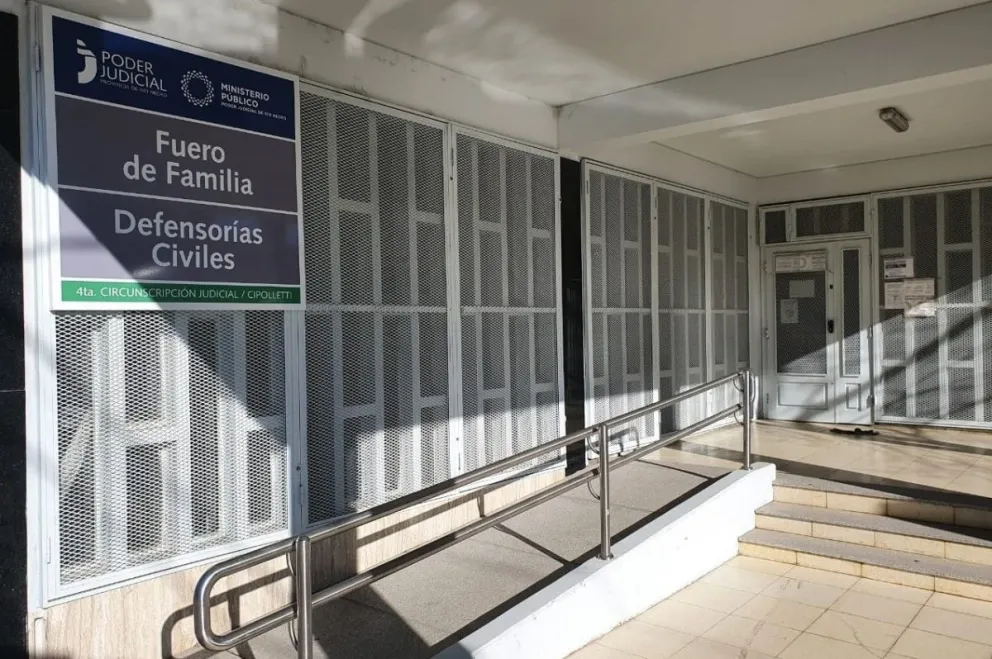 Adopción por integración en Cipo: La muerte de su abuela le impidió tomar licencia, ya que era la madre de crianza de su padre