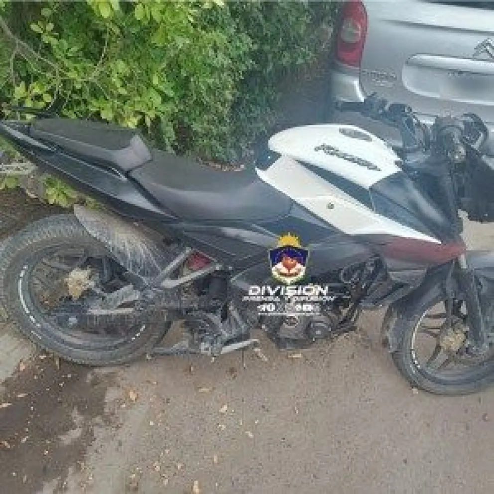 Personal de la División Motorizada recuperó una motocicleta que había sido robada 