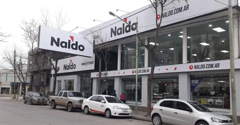 Expulsaron del país al delincuente que protagonizó dos audaces atracos en Cipolletti