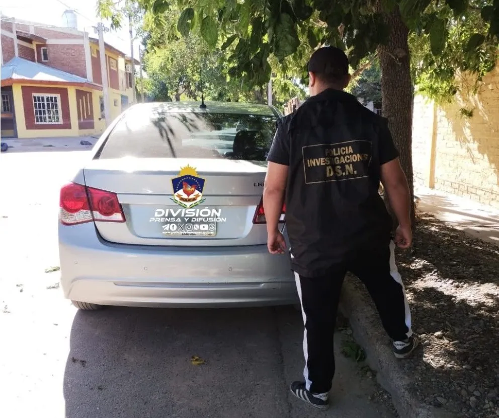 Hallaron en Neuquén un auto robado en Cipolletti 