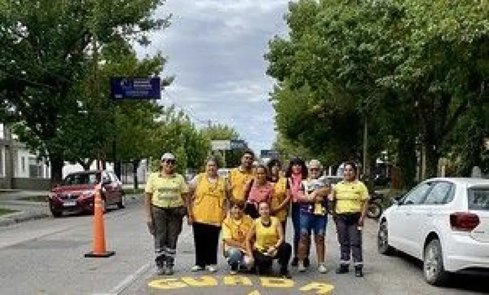 Con una estrella amarilla rindieron homenaje a Guadalupe Fernández, víctima fatal de un hecho de tránsito
