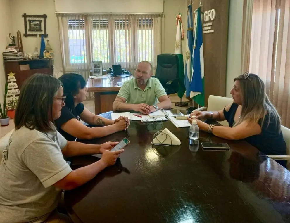 Trabajadores municipales orenses acordaron mejoras salariales en paritarias