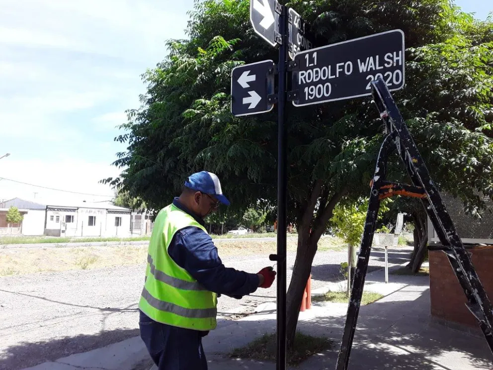 El municipio realizó trabajos de señalización y pintadas en las calles para reordenar el espacio público