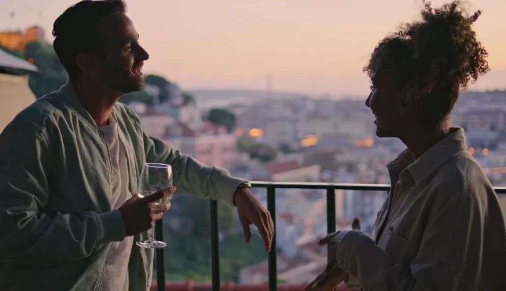 Desciframos por qué te enamoran a primera vista según tu signo