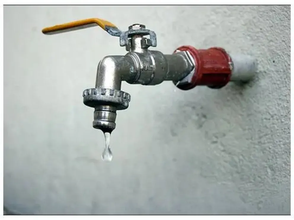 Un robo de cables dejó sin agua y energía a una localidad del Alto Valle