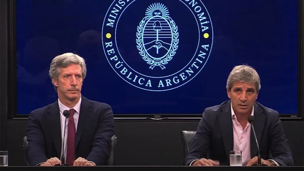 El ministro de Economía se presentará ante el FMI en busca de fondos
