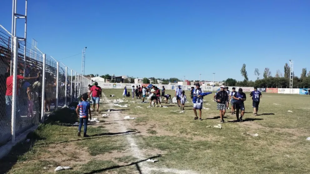 Advertencia para un club de fútbol del Alto Valle por uso de pirotecnia 