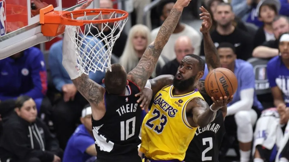 LeBron James hace historia: logró los 40.000 puntos en la NBA