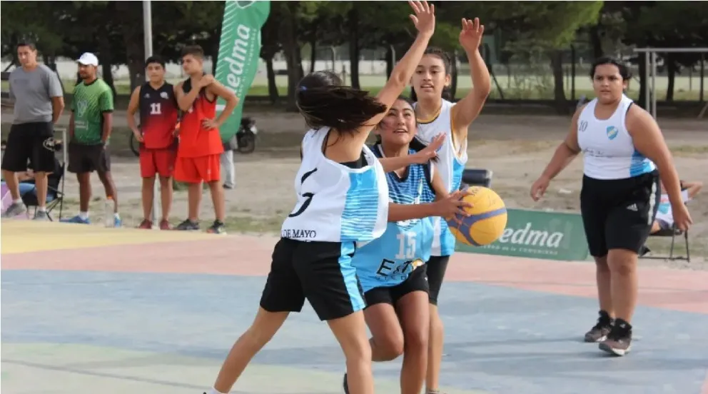 Secretaría de Deportes y una diversidad de propuestas deportivas por el mes de la mujer