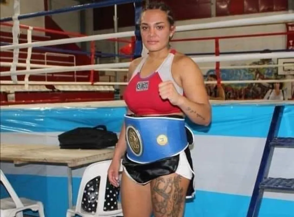 Boxeo femenino: la cipoleña “Tina” Vidal pelea por el título mundial en Canadá