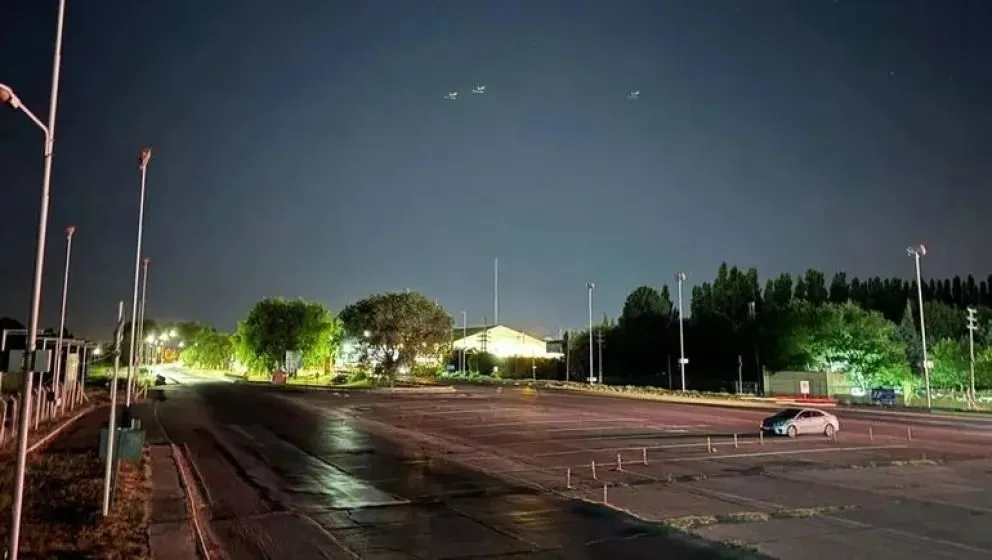 Está todo listo para colocar las luminarias en el acceso a Cipolletti por el puente carretero