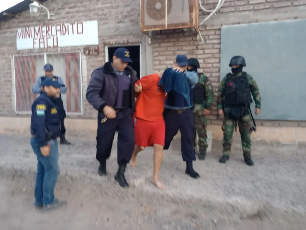 Un operativo policial desarticuló una banda de delicuentres tras un violento robo en Villa Manzano