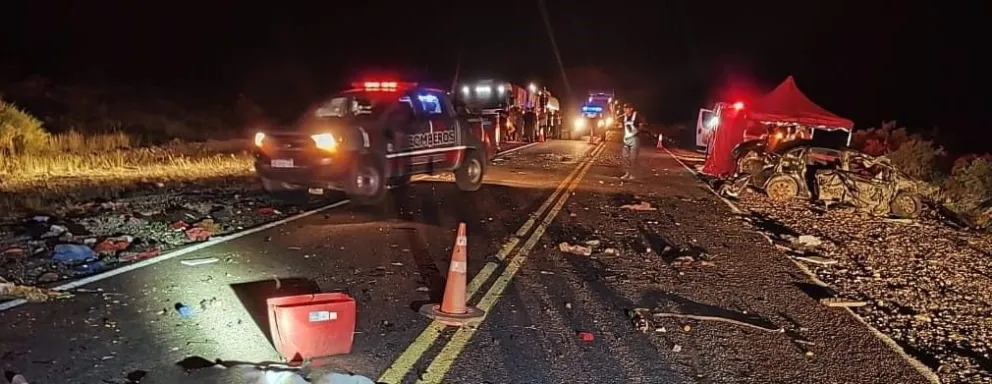 Cuatro personas perdieron la vida en un fatal accidente en la Ruta 152