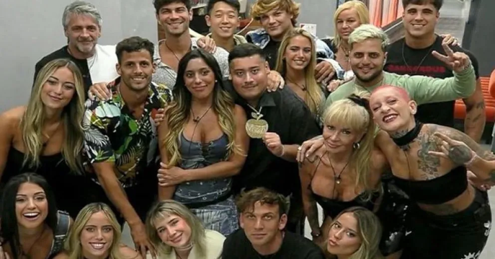 Sorprendente regalo en Gran Hermano: Un celular para una de las jugadoras