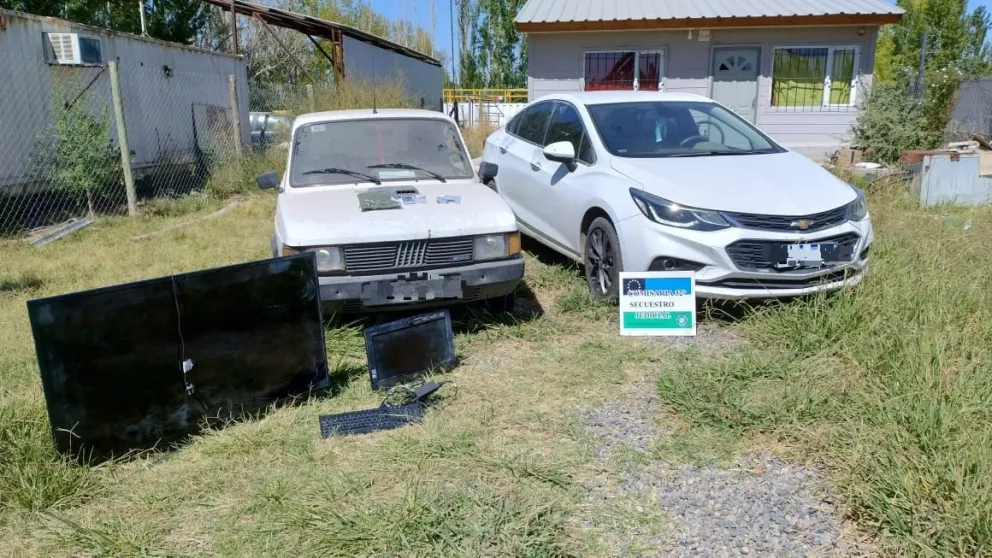 Un allanamiento en la zona norte de Cipolletti permitió resolver dos hechos, uno local y otro ocurrido en Roca