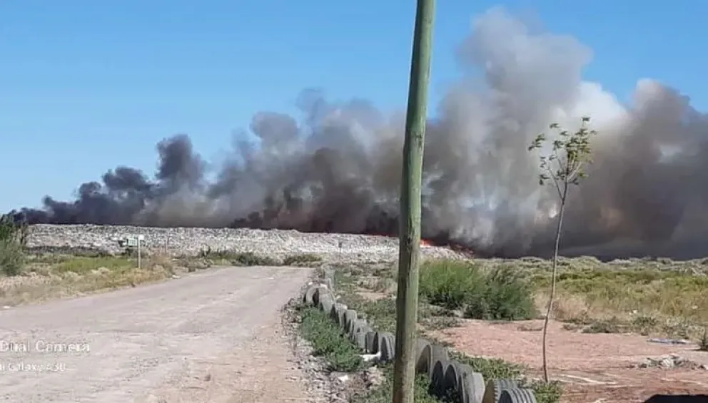 Artero denunció intencionalidad en los incendios del basural y pidió más compromiso ciudadano con la limpieza