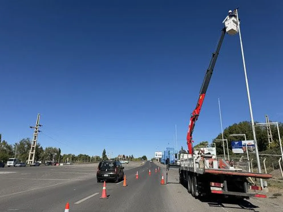 Dieron Inicio al proyecto de iluminación en el Ingreso a Cipolletti