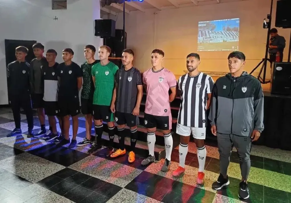 Cipo presentó su nueva camiseta para el Federal A: ¿Y a vos qué te parece el cambio?