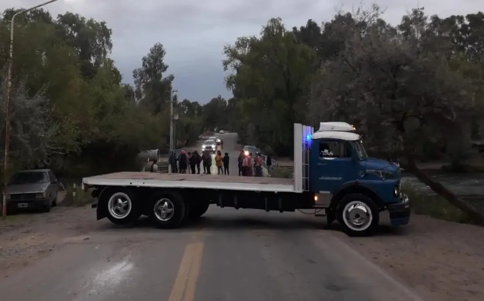 Corte total en la ruta 70 por falta de transporte escolar 