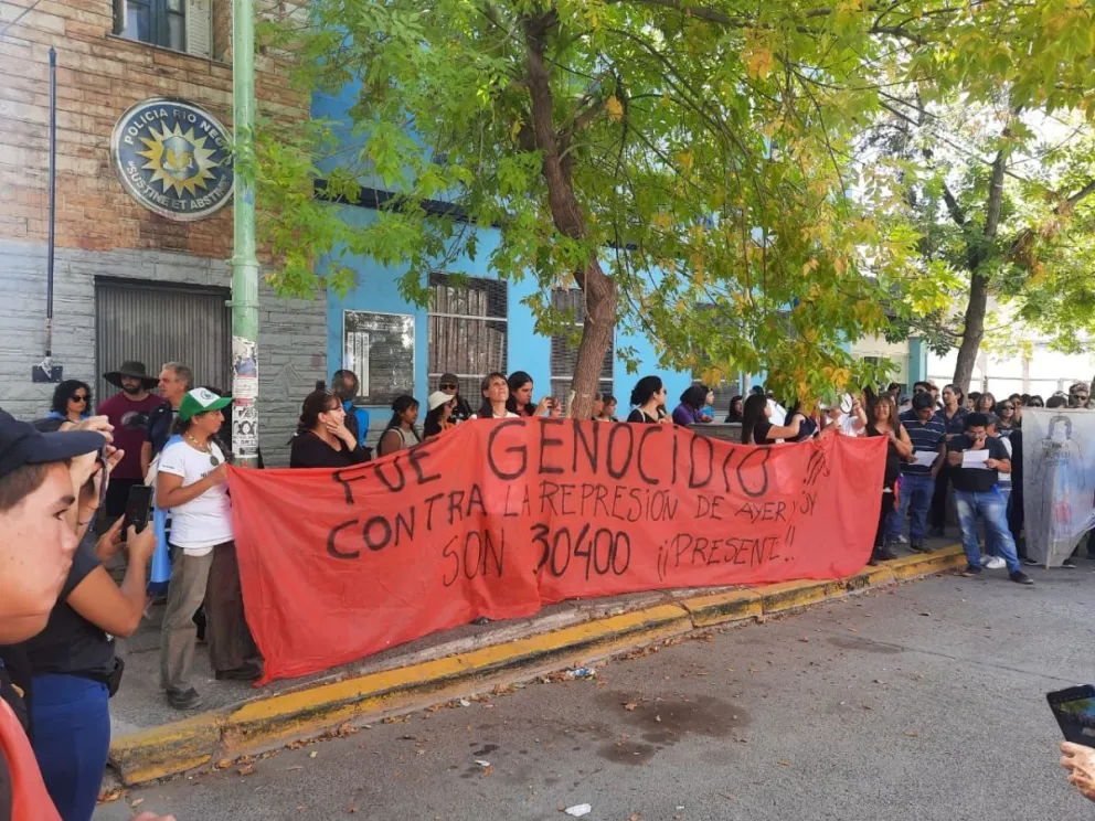 En Cipolletti marcharon por el día de la Memoria, Verdad y Justicia